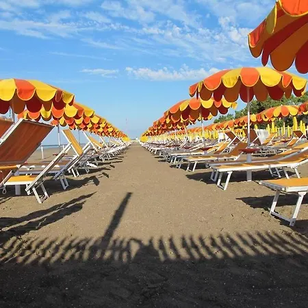 아파트 Pineta Holidays *